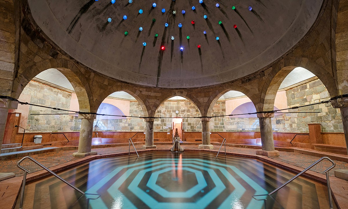 Купальня Рудаш — купальня с разделением на мужские и женские дни